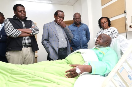 Wiper Party Leader Kalonzo Musyoka (second left) when he visited Vihiga Senator Godfrey Osotsi at Karen Hospital in Nairobi on Thursday