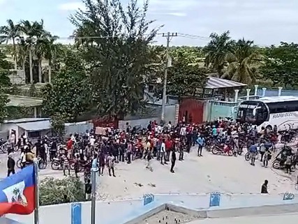 Blocked roads, rising fear: Why Haitians tried to stop Kenyan police from leaving