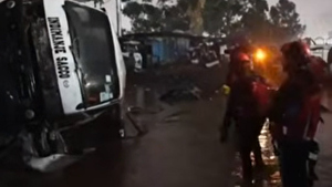 Floods leave Kenya counting losses as rains intensify