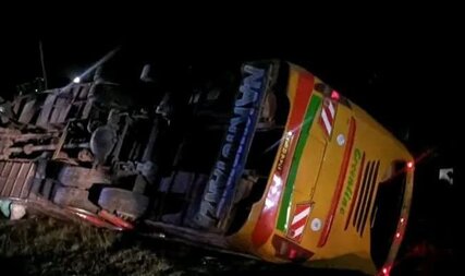 The overturned Greenline bus