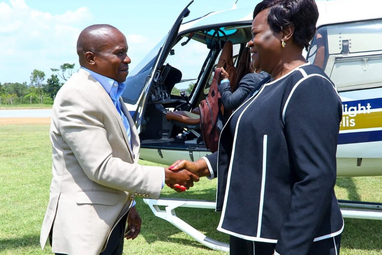 Deputy President Kithure Kindiki is welcomed to Homa Bay by Governor Gladys Wanga