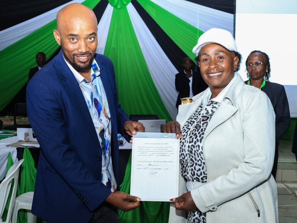 Machakos Governor Wavinya Ndeti poses for a photo with newly elected Mumbuni North MCA Antony Kisoi