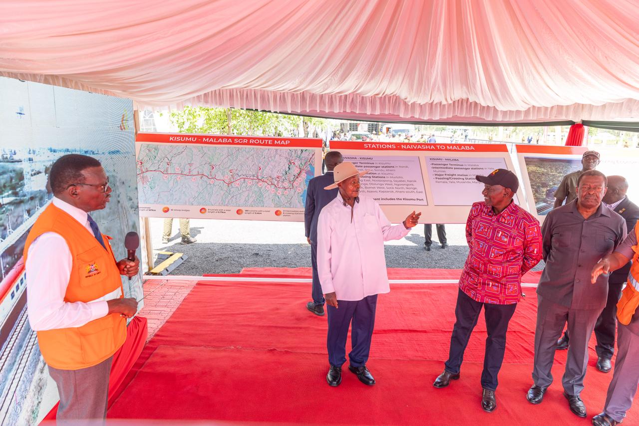 Ruto launches Kisumu-Malaba SGR extension in distinguished presence of Museveni