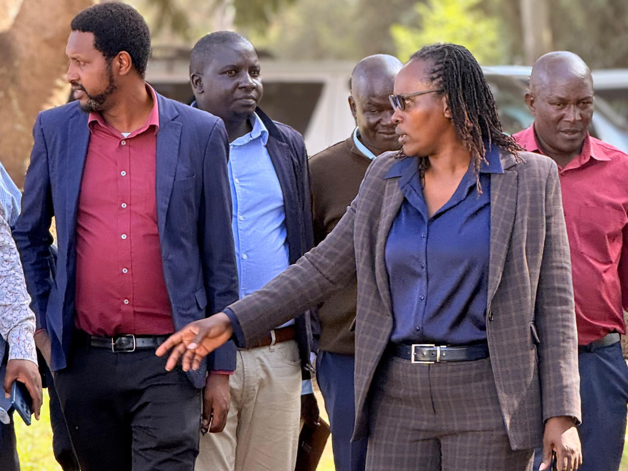 Eldoret City Manager Elzeba Busienei (right) when she visited Eastleigh area to inspect the blocked drainage system in the western part of the city. The county government has embarked on widespread drainage improvement project in a bid to combat flooding caused by heavy rains pounding the region